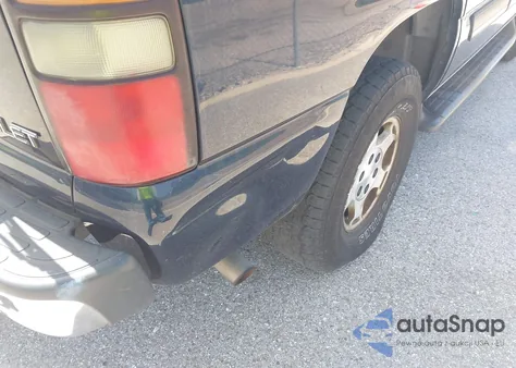 2005 Chevrolet Tahoe Ls из США, поврежденный, VIN 1GNEC13T85R218643